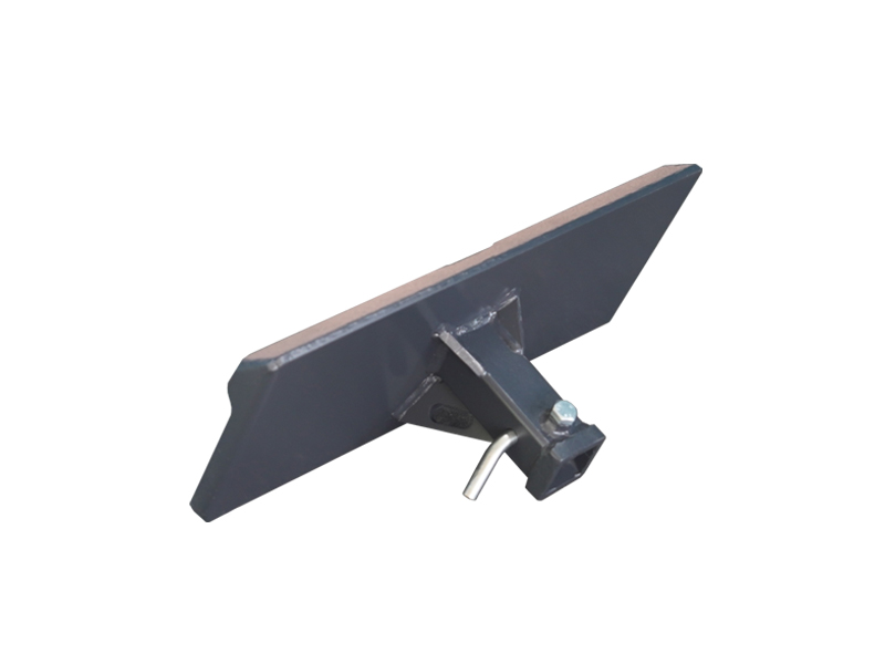 Übernehmen Sie die Kontrolle beim Abschleppen mit der Anhängerkupplungsplatte für Mini-Kompaktlader